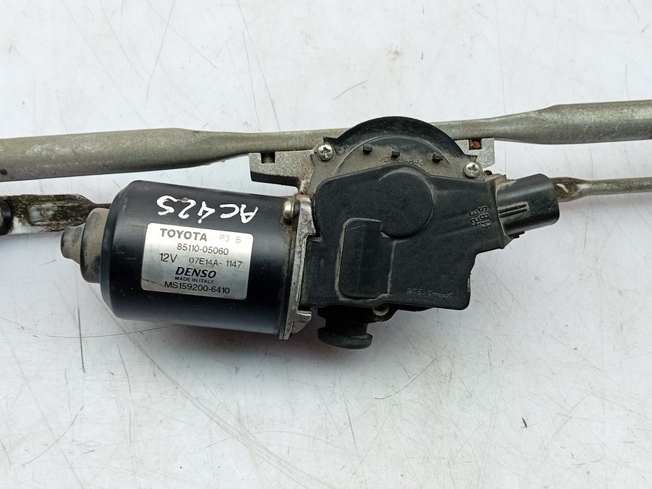 Motor limpa vidros frente TOYOTA Avensis Sedan (_T22_)