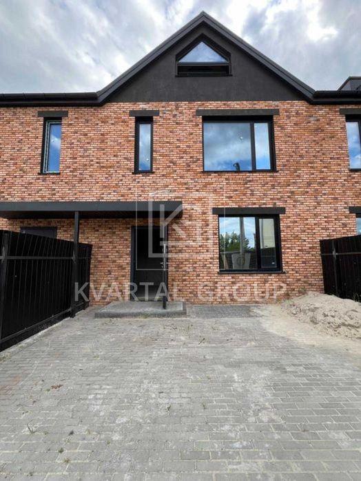 Продаж таухауса під свій ремонт