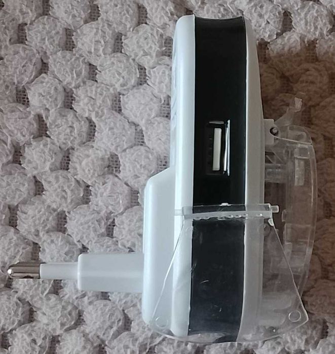 Универсальное зарядное для батарей телефонов