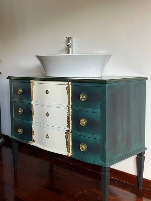 Comoda/ Móvel / consola / aparador azul - restauro e transformação