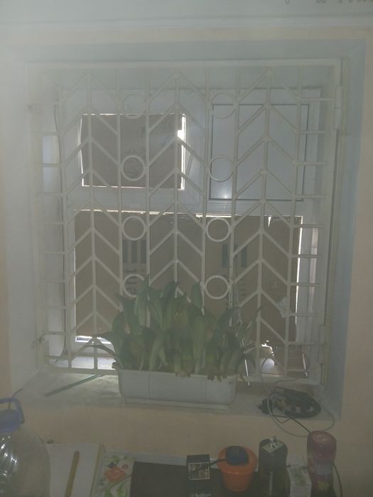 Металева решіьки.