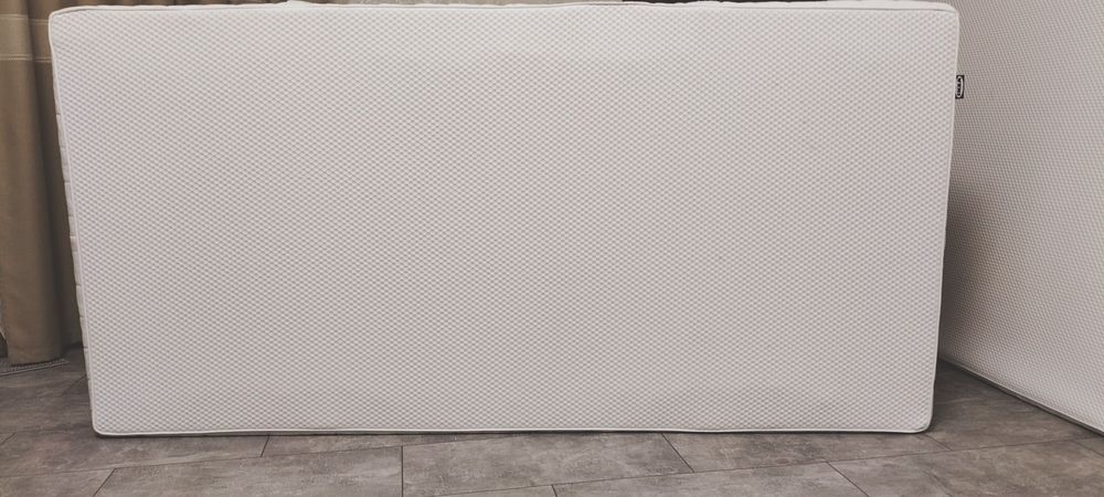 Матрац із пружинами кишенькової дії, жорсткий/білий, 90x200 см

ВАТТАО