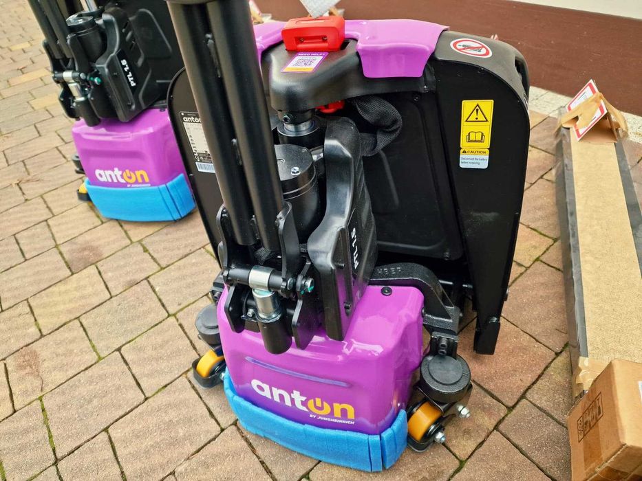 NOWY AntOn by Jungheinrich elektryczny wózek paletowy PTL 1.5 Paleciak