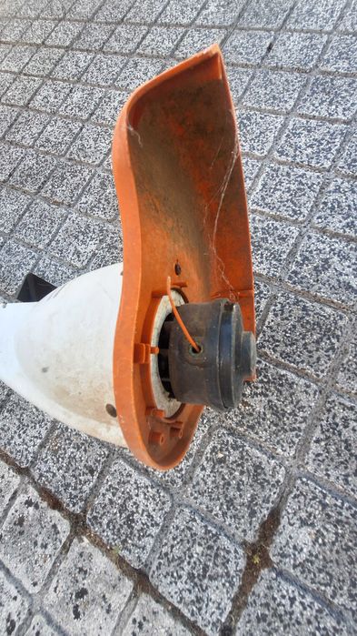 Aparador de Relva Elétrico STIHL FSE 31