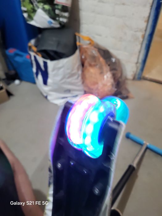 Hulajnoga świecąca