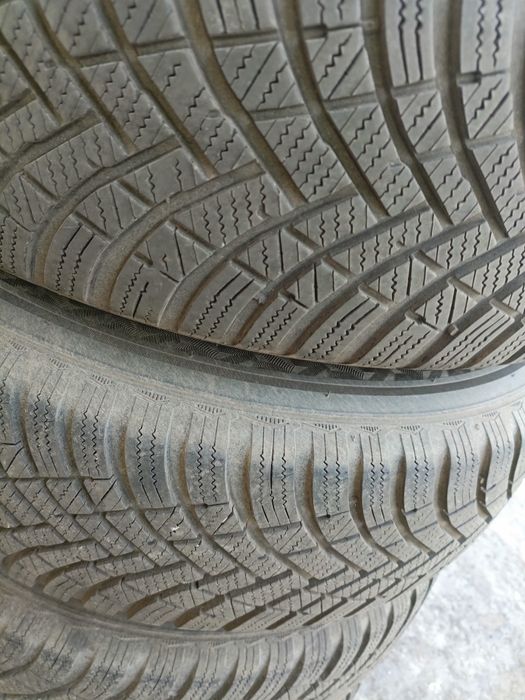 Koła aluminiowe zimowe Nissan Qashqai Dacia duster 215/65/16c Hankook