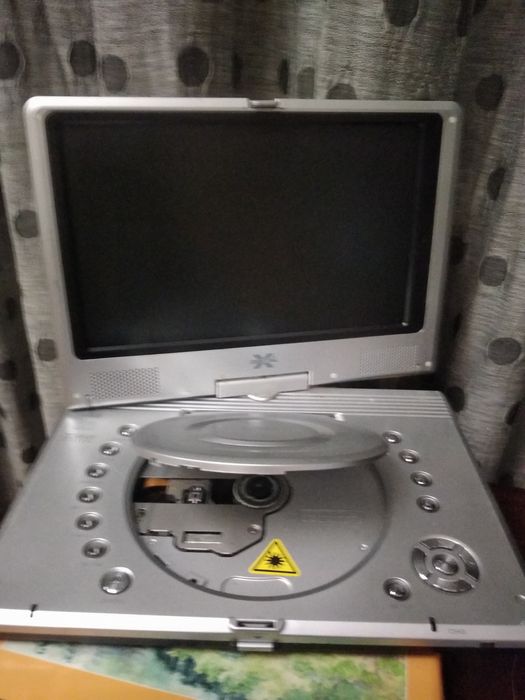 Портативный DVD плеер