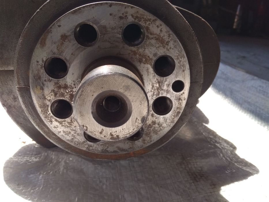 Коленвал jcb 320/03107