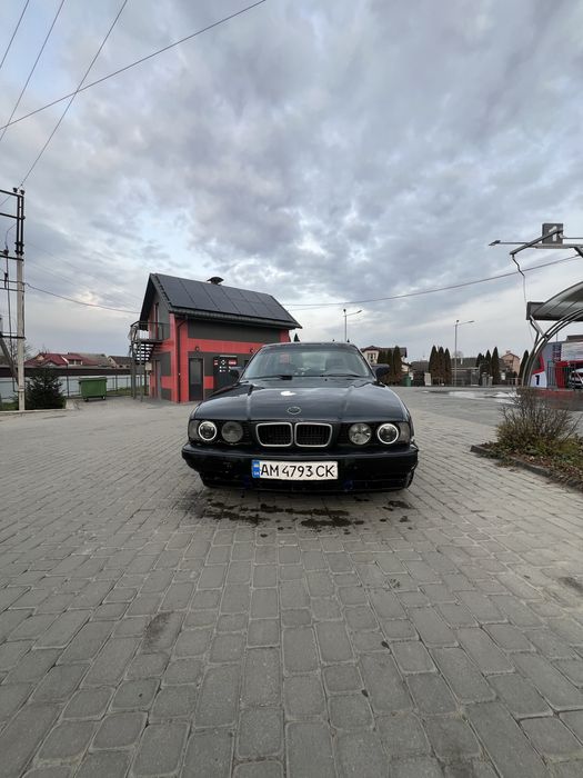 Продам Е34 2,4дизель