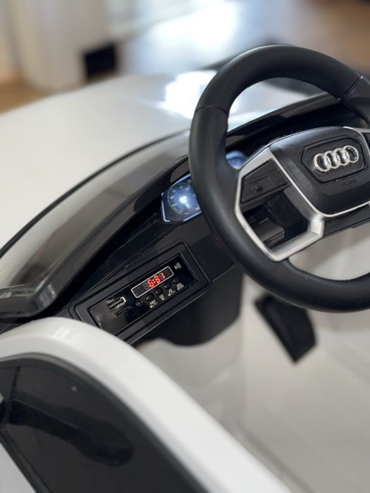 dziecięce autko na akumulator marki Audi