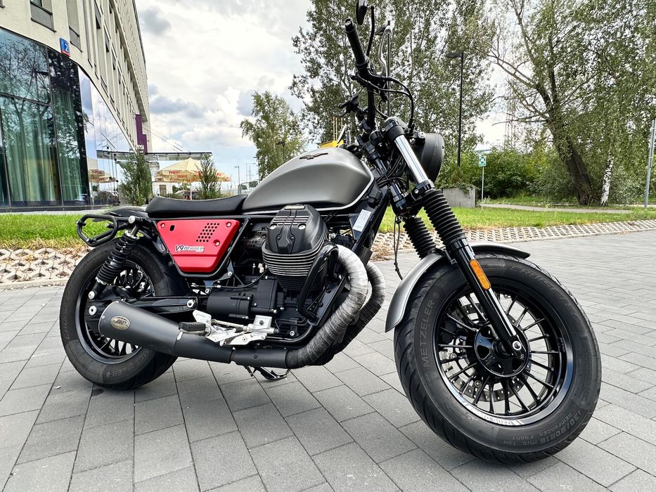 Moto Guzzi V9 Bobber
