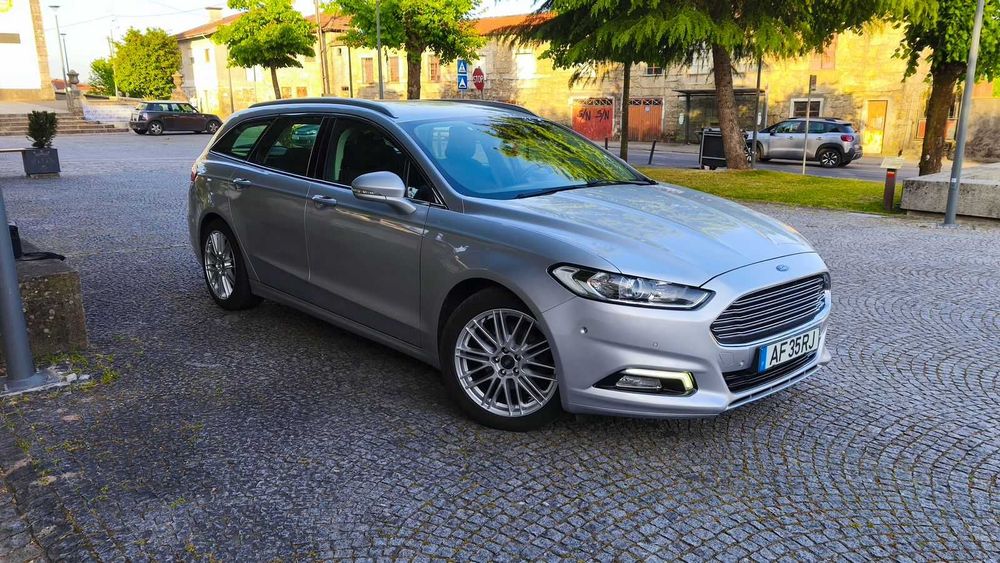 Ford Mondeo 1.5 Titanium estado excelente (Jantes 17' 20 raios)