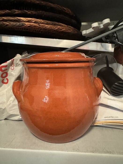 Pote de barro para cozinhar