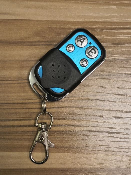 7 szt. Pilot uniwersalny do bramy, czterokanałowy, 7 szt