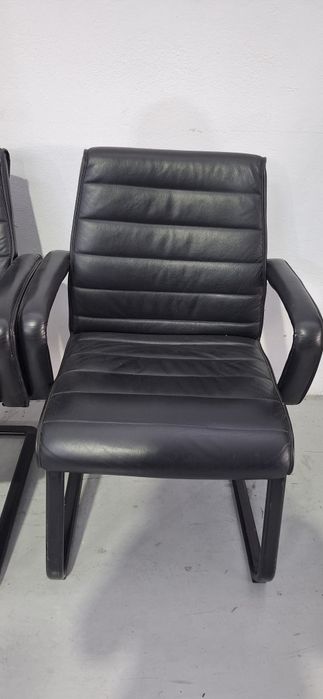 3 Cadeiras de escritório