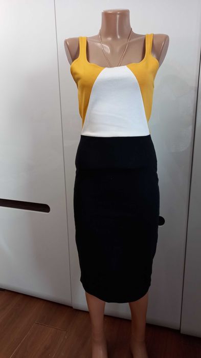 ZARA р. М 46 170/88А стрейчевое платье сарафан Испания