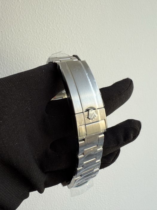 Rolex Submariner 126610LN 41mm Black Ceramic Bezel, 904L 3235 Movement