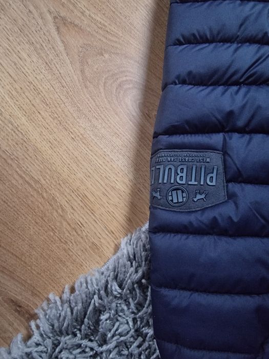 Kurtka pitbull założona raz