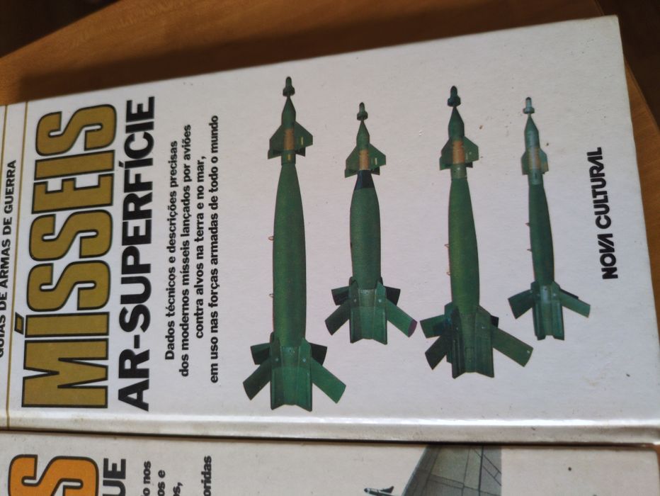 Coleção Guias de Armas de Guerra