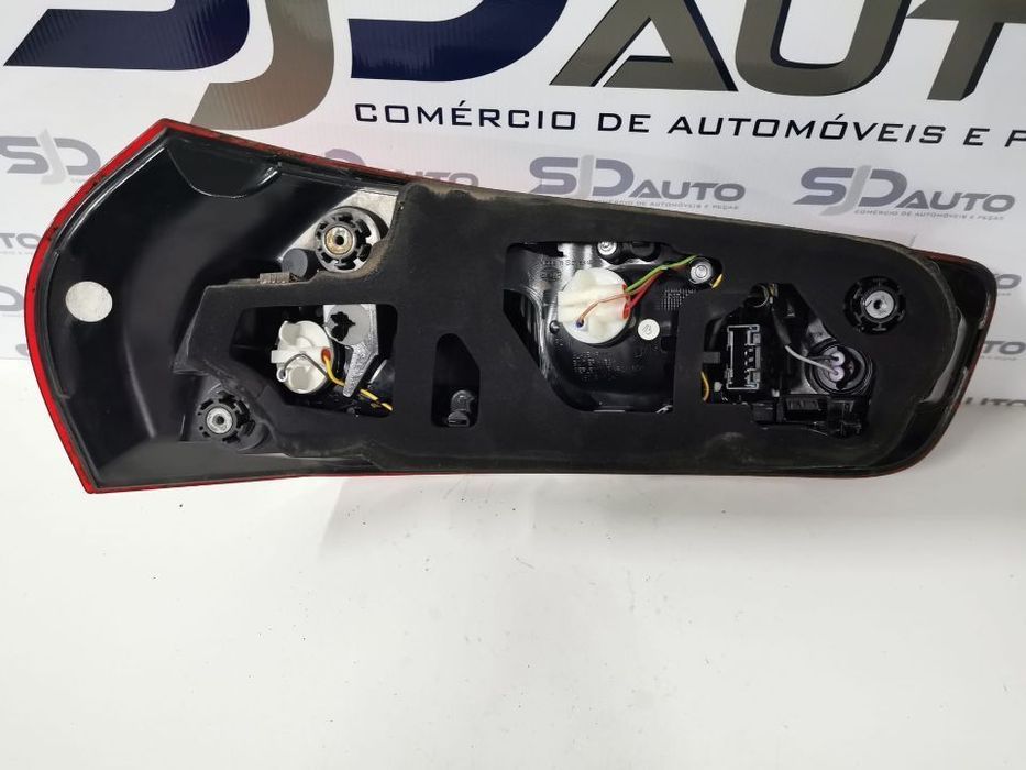 Farolim Traseiro Direito Original - Citroen C4 Picasso II (2015)