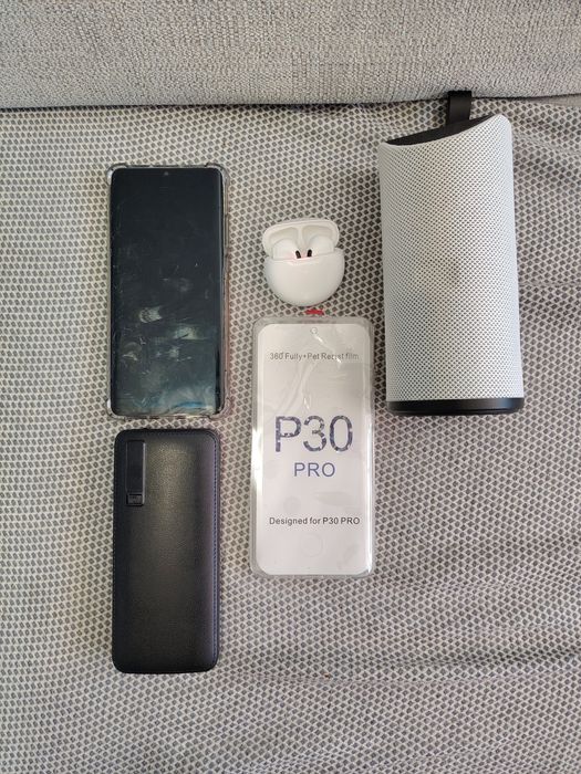 Huawei P30 Pro + dodatki głośnik, słuchawki, powerbank, etui
