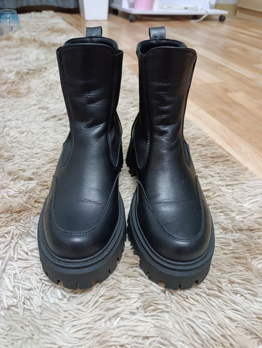 Челсі шкіряні 39 розмір