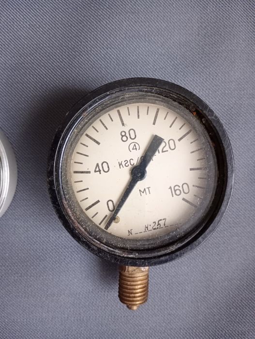 Манометр Измерительный прибор давления