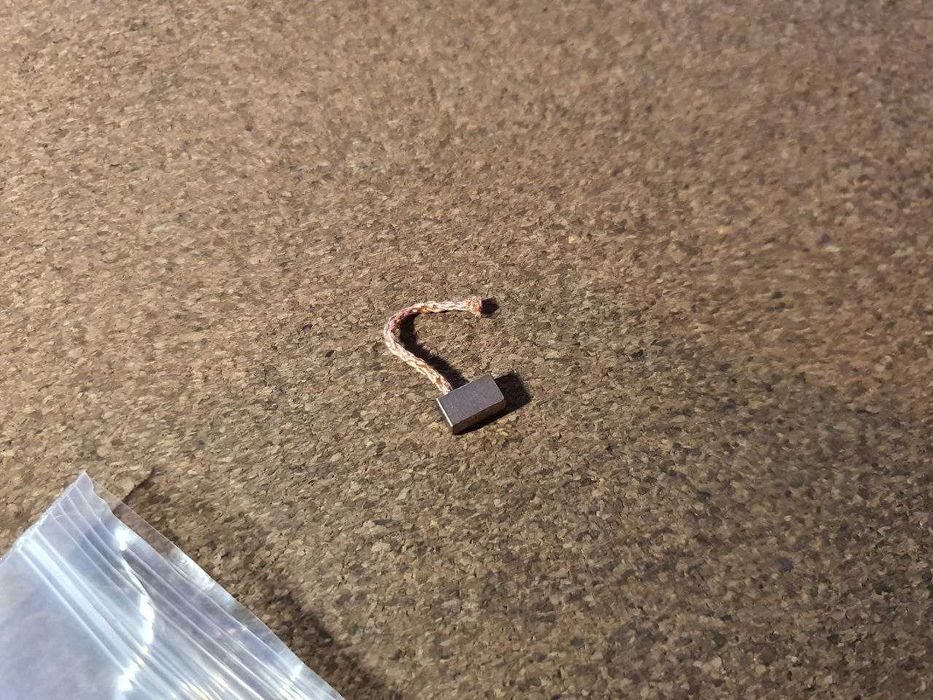 Щетки мотора стеклоподъемника 2шт. Ланос Лачетти Сенс Матиз Нубира Дэу ...