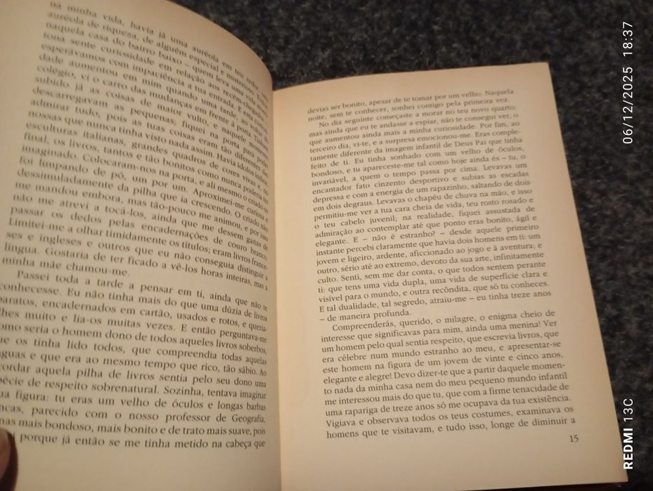 Livro vintage "Contos"