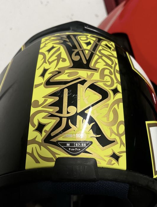 Capacete AGV e Luvas Keprotec novas