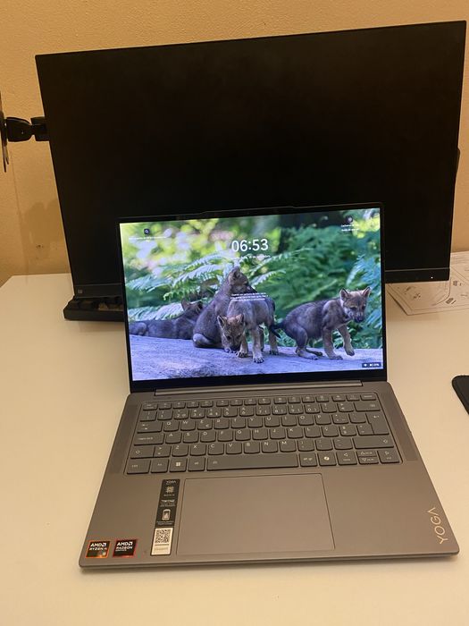 Portátil LENOVO Yoga Pro 7 - AMD Ryzen Al 9 - RAM: 32 GB - 1 TB SSD