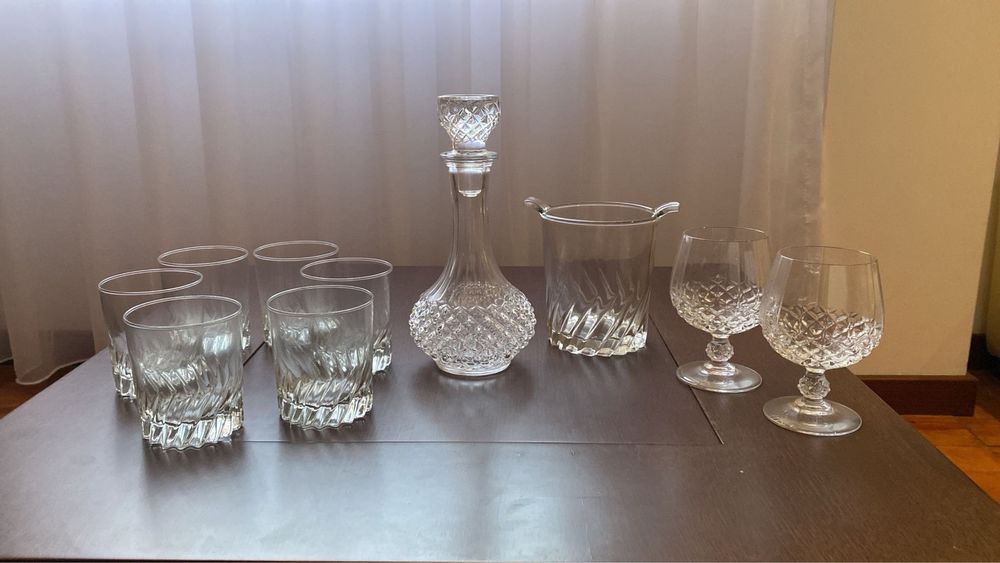 Sala completa em excelente estado