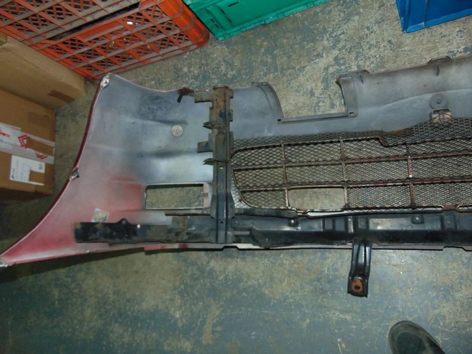 Mitsubishi Space Gear para-choques