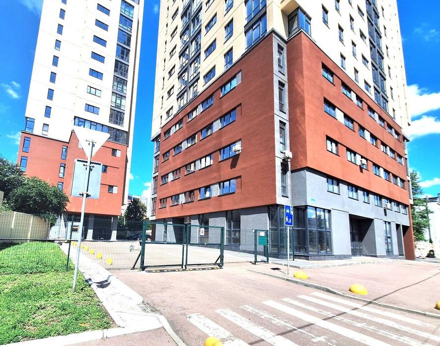 Продаж приміщення 118,1 м² у ЖК Кристал