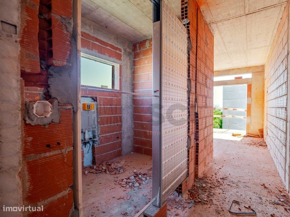 Apartamento T3, 2 lug. parqueamento e terraço em Portimão