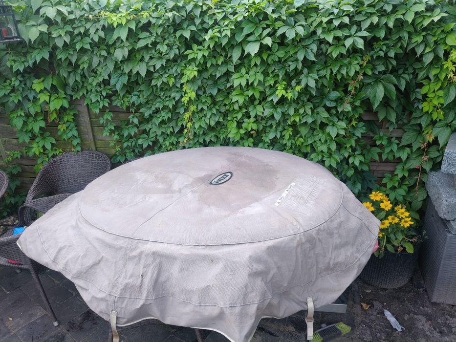 Intex pokrywa jacuzzi