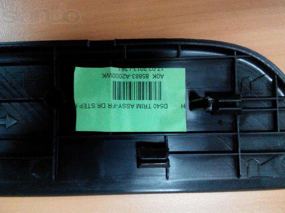 КОМПЛЕКТ накладок на пороги KIA CEED SW 2012 . 85883-A2000WK