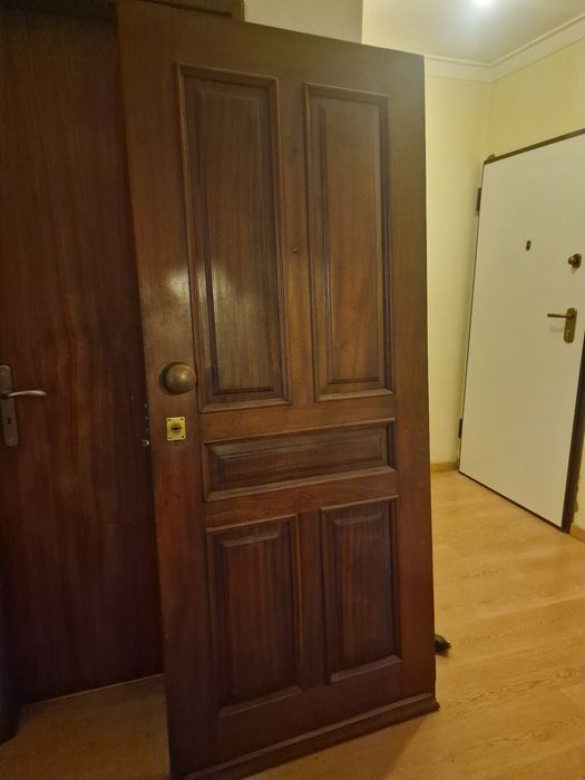 Vendo porta de segurança