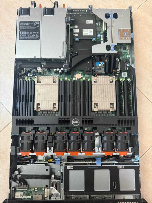 Servidor Dell PowerEdge R630 — 128GB RAM DDR4 — a funcionar