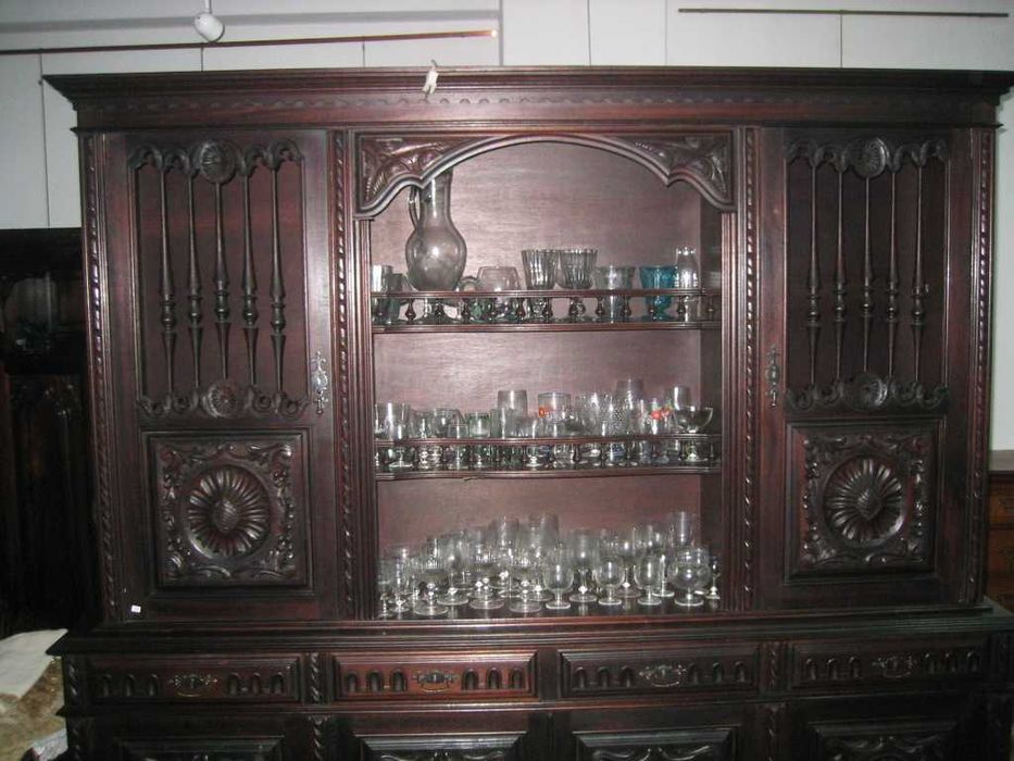 Louceiro vintage em madeira nobre maciça