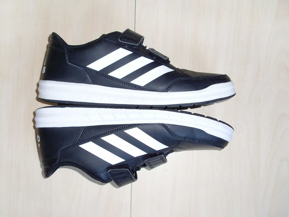 Кроссовки Adidas, 39 размер (25,5 см длина стельки).