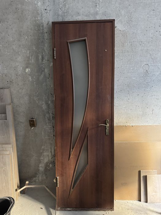 Продам міжкімнатні двері бу