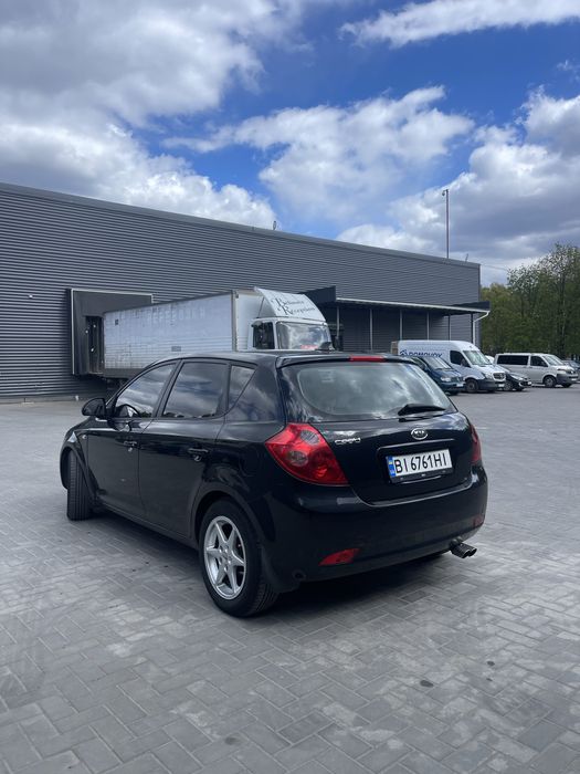 Пподам Kia seed 2.0 газ-бензин