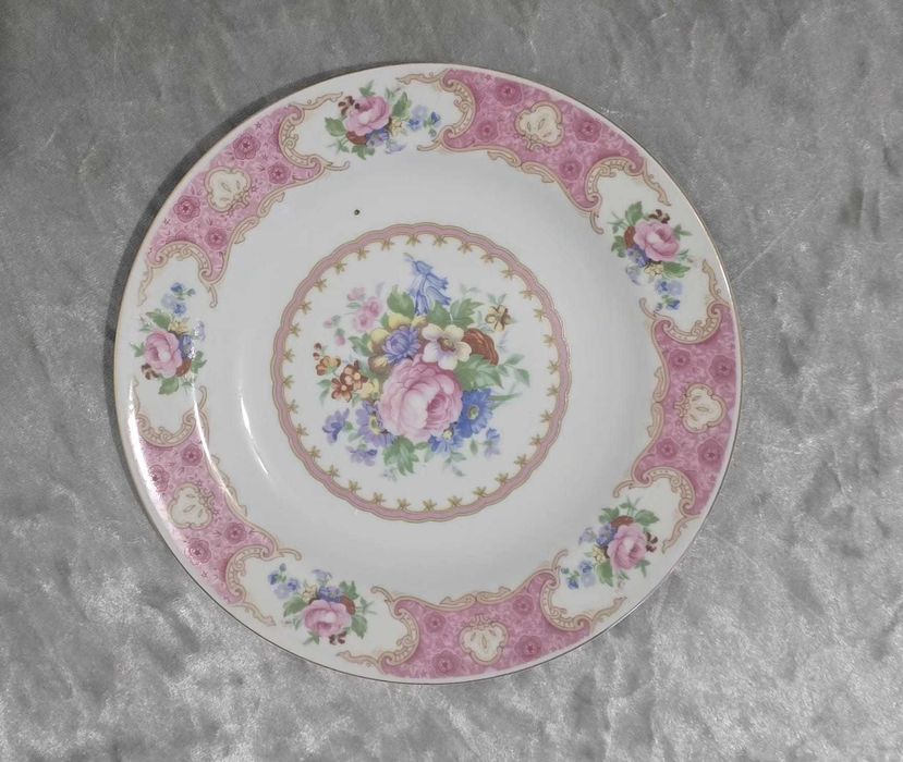 Serviço de Jantar em Porcelana Fina Remington - Padrão "Spring Garden"