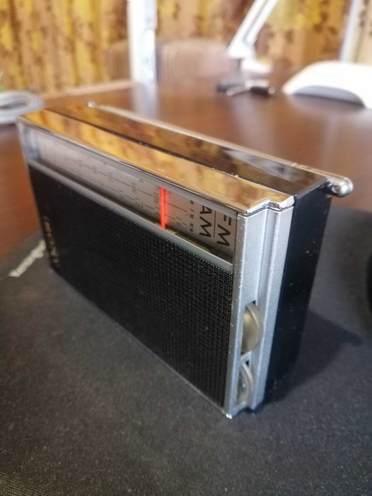 Радио приёмник Sony tfm-825L.Достаточно редкая модель 1964 года.