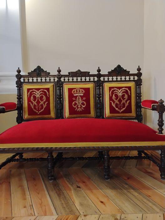 Zabytkowa francuska sofa
