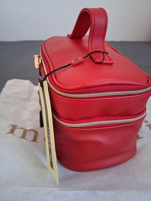 Nowa kosmetyczka Monnari czerwona piętrowa saszetka kuferek