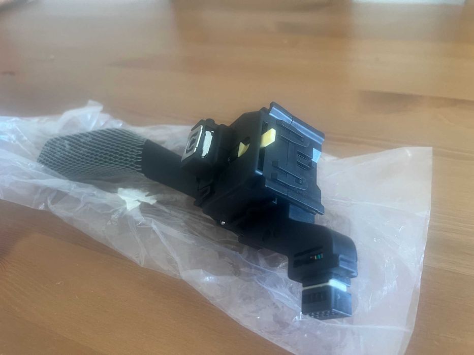 Lote de peças, (Botoes, balastros,.) Tudo novo