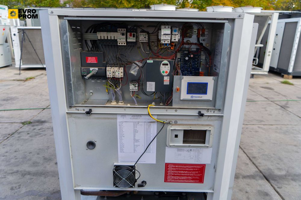 Чіллер / Чиллер CARRIER RBSY045B0023 PE 44 кВт. Охолоджувач рідини.