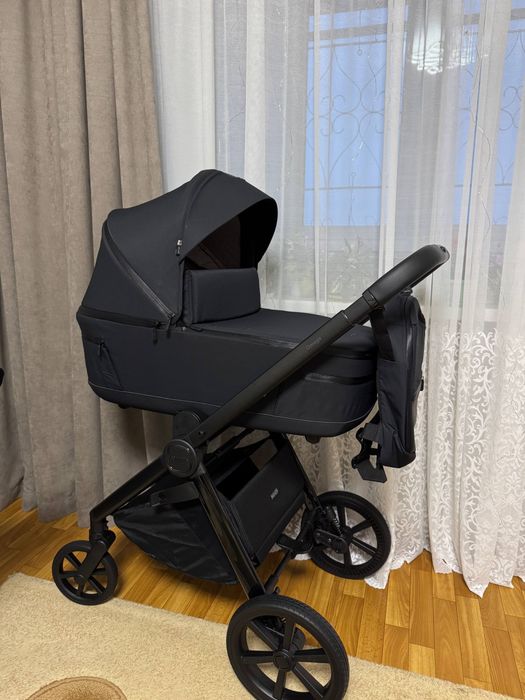 Продам коляску Carello Omega + (2 в 1)